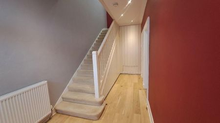 3 bedroom semi-detached house to rent - Photo 5