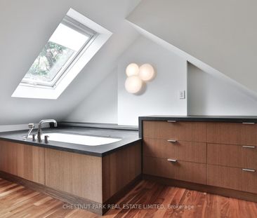 4 Meredith Crescent, ON, Toronto - Photo 5