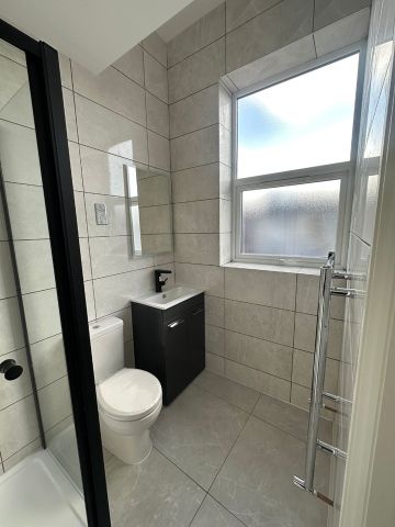 Room in a Shared House, Engleheart Road, SE6 - Photo 5