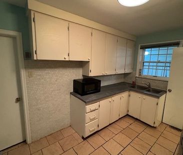 For Lease - 52 Bruce Street Unit# Unit # 2 ( Backside ), Kitchener,... - Photo 6