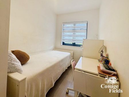 3 bedroom flat to rent - Photo 4