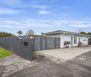 Charming two-bedroom Unit! - Photo 3