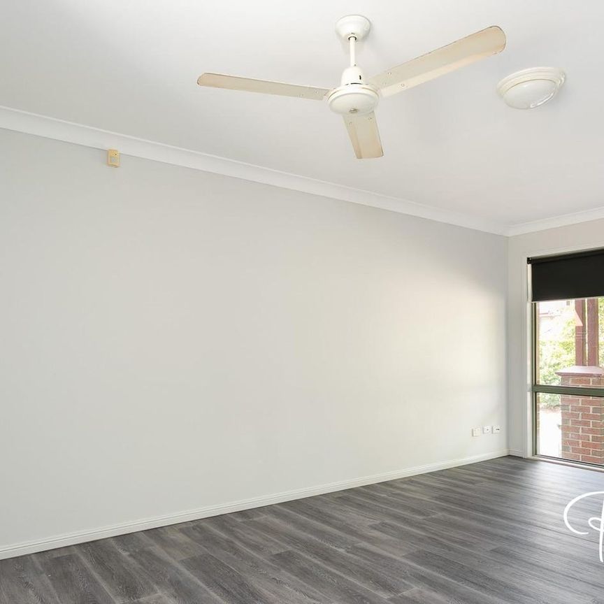 3 Bedroom Townhouse in a Gated Complex With a Pool - Photo 1