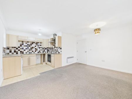 2 bedroom flat to rent - Photo 2