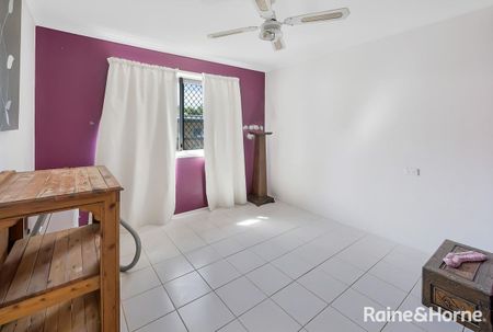 Bucasia Living on a corner block - Photo 4