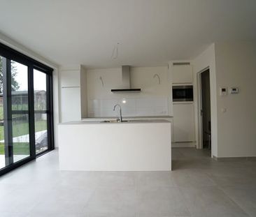 Appartement te huur - foto 3