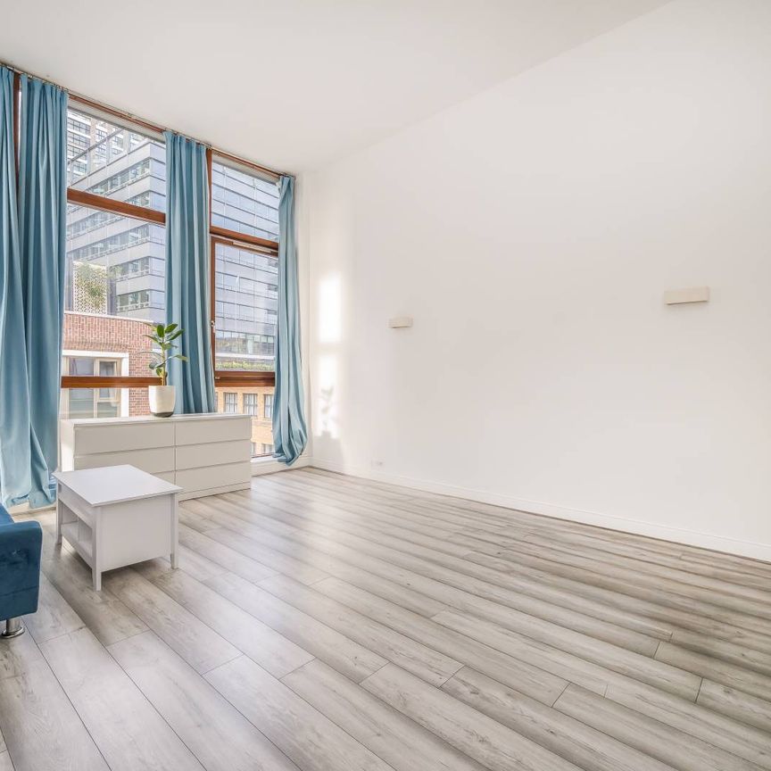 Assam Street, E1 - Photo 1