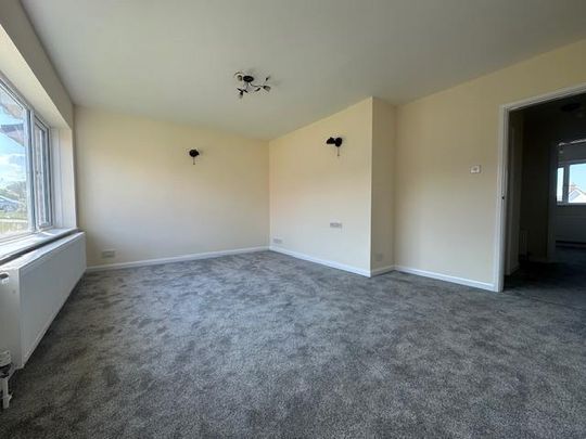 3 bedroom bungalow to rent - Photo 1
