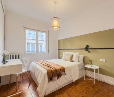 Carrer de Bertran, Barcelona, Catalonia 08023 - Photo 2