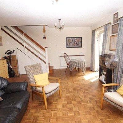 3 bedroom terraced house to rent - Photo 1