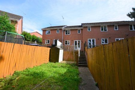 3 bedroom terraced house to rent - Photo 4