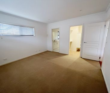 Modern 3-Bedroom Home in Central Ballina - Photo 5