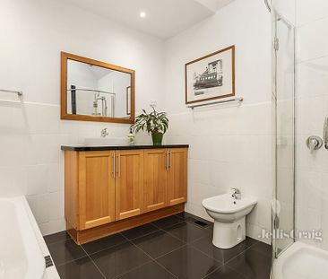 22 Greenways Road, Glen Waverley - Photo 5