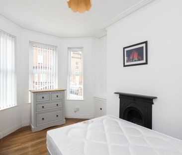 Room 1, 43 Candahar Street, (Refurbished Serviced Room), Belfast, B... - Photo 3