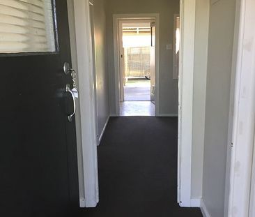Tidy 3 bedroom, 1 bathroom home - Photo 5