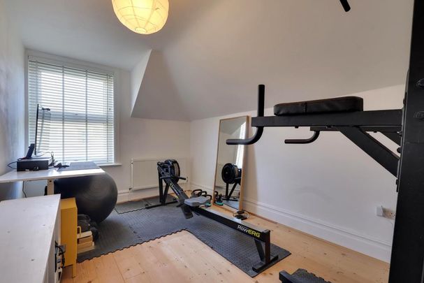 5 bedroom semi-detached house to rent - Photo 1