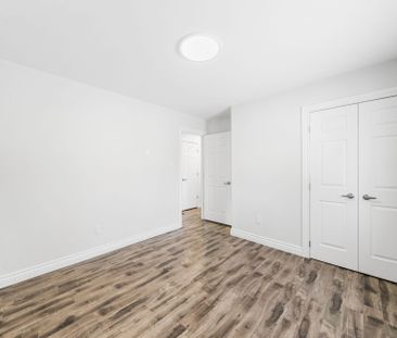 For Lease - 246 Hodgson Drive, Newmarket, Ontario - Photo 3