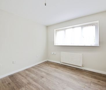 Carters Mead, Harlow - Photo 3