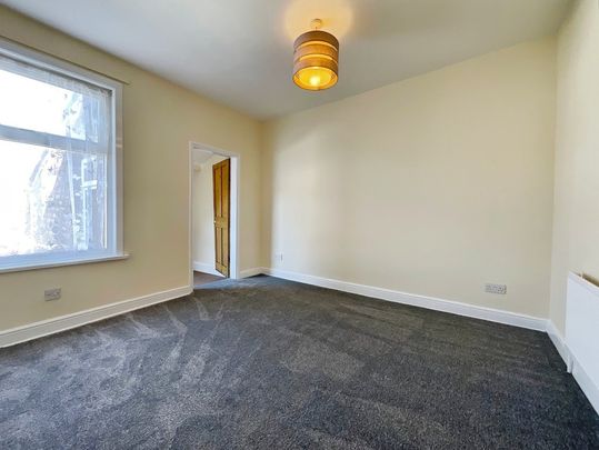 2 bedroom Mid Terraced House to let - Photo 1