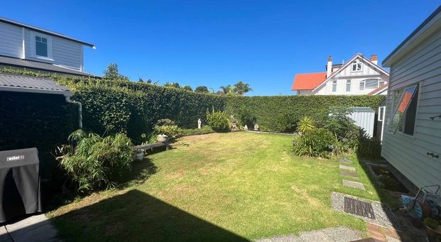 Dreamy Beach Cottage - Photo 1