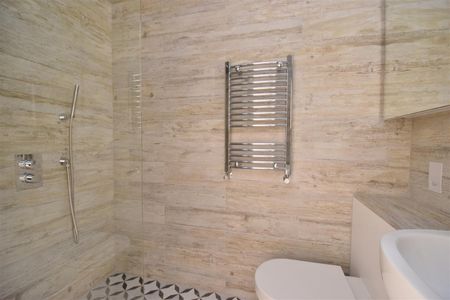 Apartment To Let - Photo 4