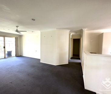 2 Bed, 1 Bath , 2 Car - Photo 1