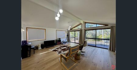 Stylish, Light-Filled Family Home in a Quiet North Nowra Street - Photo 5