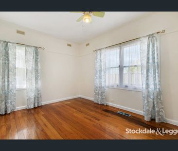 Charming Home! - Photo 6