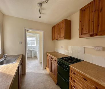 3 bedroom terraced house to rent - Photo 4