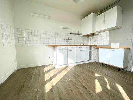 Location Appartement 1 pièce 32m² BREST 29200 - Photo 4