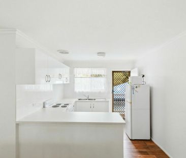 TWO BEDROOM UNFURNISHED BEACHSIDE UNIT - Photo 6