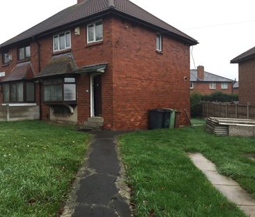 3 Bed Semi-Detached House, Scott Hall Road, LS7 - Photo 3