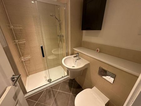 4 bedroom terraced house to rent - Photo 3