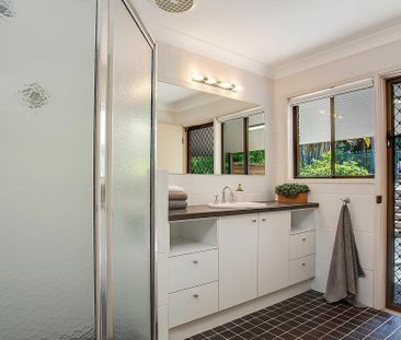 Private Hinterland Retreat with Stunning Pool and Bali Hut - Photo 2