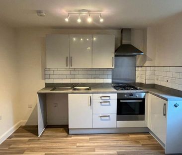 2 bedroom semi-detached house to rent - Photo 4