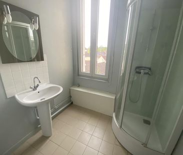 Location Appartement 3 pièces 95m² LE CREUSOT 71200 - Photo 6