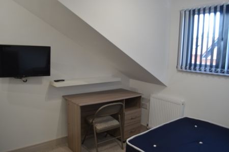 211 Hubert Road - Photo 4