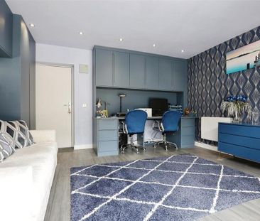 3 bedroom terraced house to rent - Photo 3