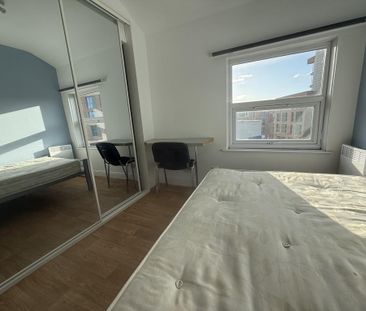 6 bedroom terraced house to rent - Photo 2