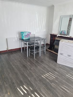 Room in a Shared House, Leominster Road, B11 - Photo 1