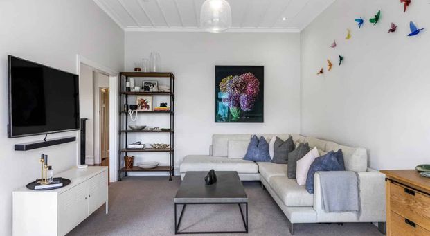 Modern stand-alone home in central Mt Eden - Photo 1