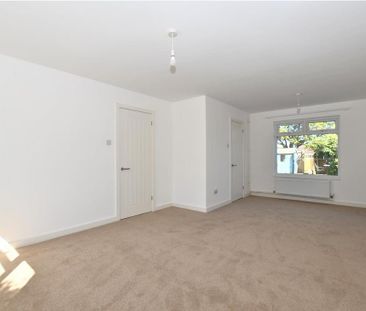 3 bedroom end of terrace house to rent - Photo 4