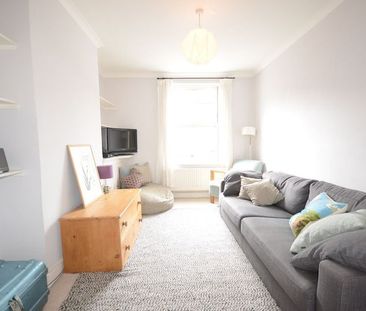 2 bedroom property to rent - Photo 2