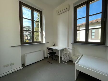 Via Garegnano, Milan, Lombardy 20156 - Photo 3