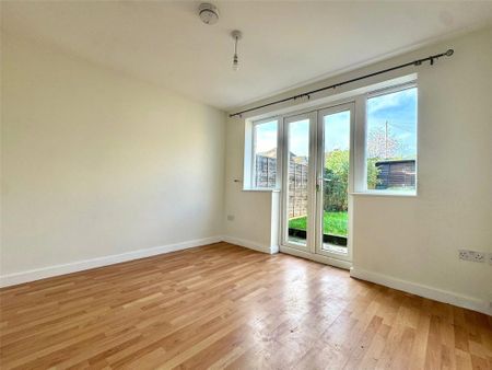 2 bedroom end of terrace house to rent - Photo 4