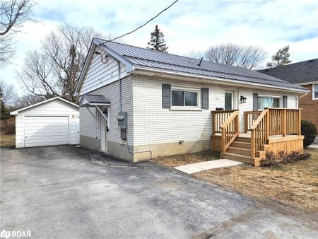 For Lease - 320 Mississaga Street Unit# 2, Orillia, Ontario - Photo 3