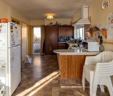Low maintenance in Waikiwi – Easy care small section - Photo 6