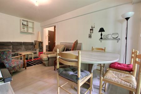 Location Appartement 2 pièces 49m² CHAMALIERES 63400 - Photo 2