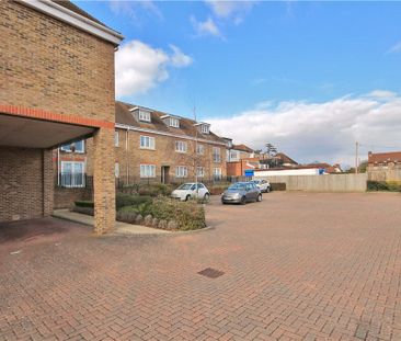 Thorpe Road, Staines-upon-Thames, Surrey, TW18 3HT - Photo 4