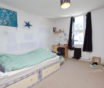 6 bedroom house to rent - Photo 2